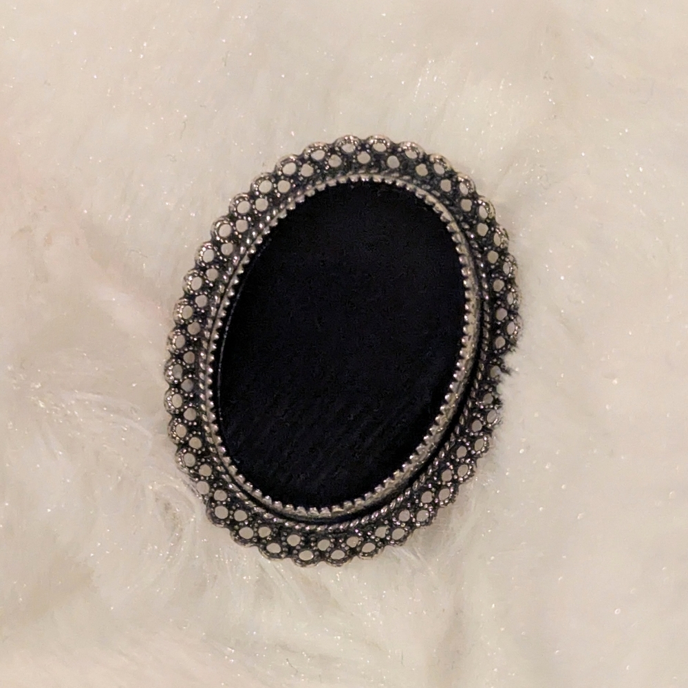 Vintage Cameo Button Brooch
